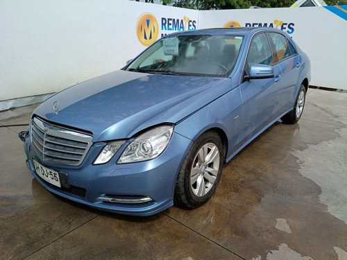 MERCEDES BENZ E200