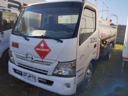 HINO XZU