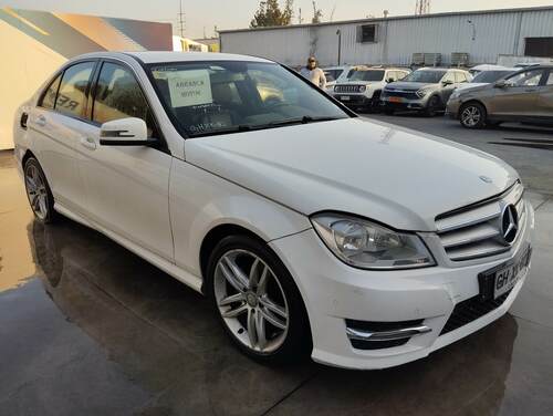 MERCEDES BENZ C180 CGI BLUE EFFICIENCY