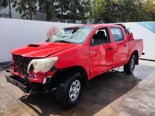 TOYOTA  HILUX D CAB 4X4 2.5