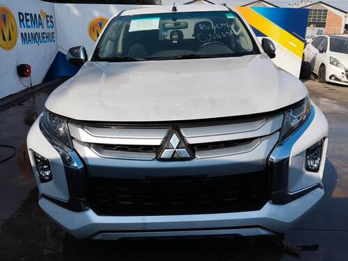 MITSUBISHI L200 DAKAR 4X4 2.4
