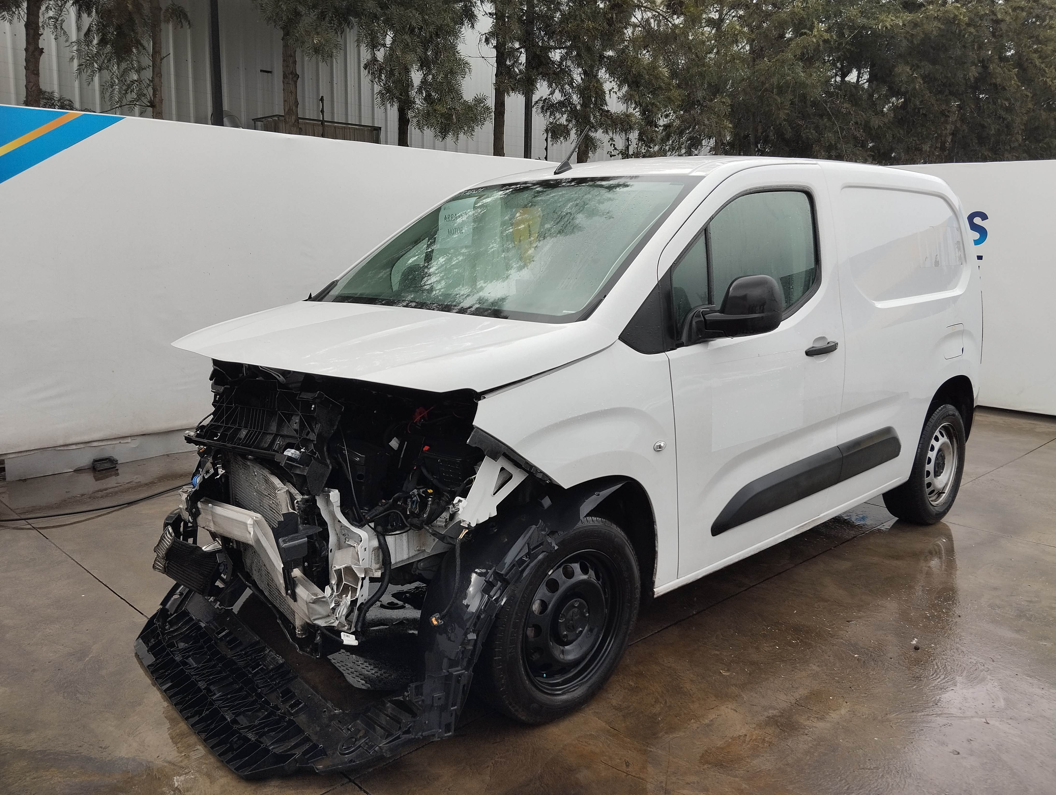 Peugeot PARTNER L1 BLUE HDI 100 1.5 2024, patente TKYG21